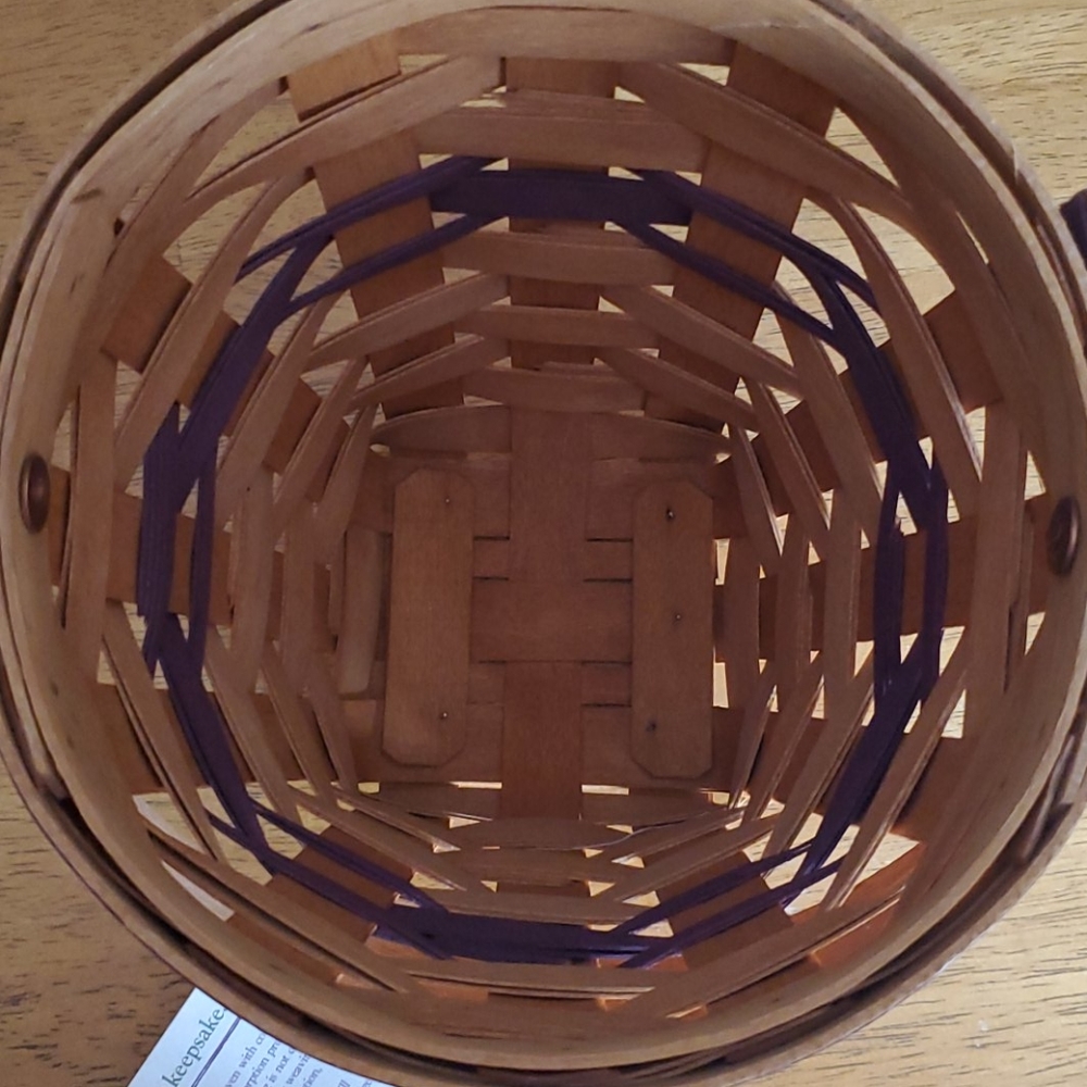 Longaberger 1994 May Series lilac basket - Picture 9 of 13